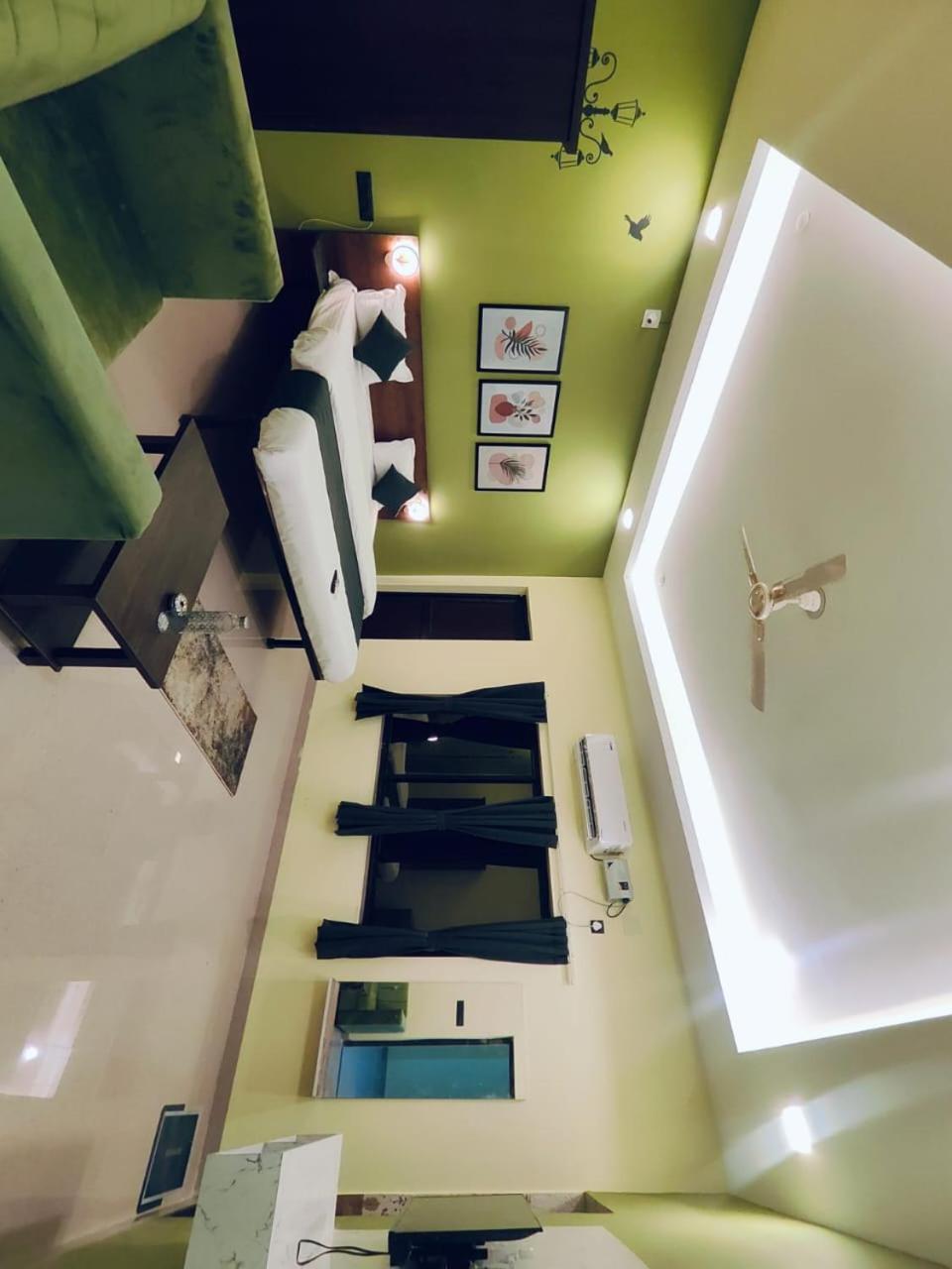 Emerald Euphoria The Luxury Stay Near Infocity Best Seller Bhubaneswar Exterior photo